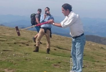 Croquet match on Mount Gorbea 1482 m (Vizcaya ,2016)